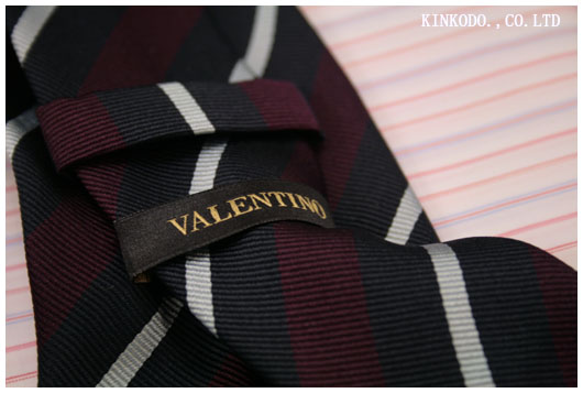 2011valentino_tie2.jpg