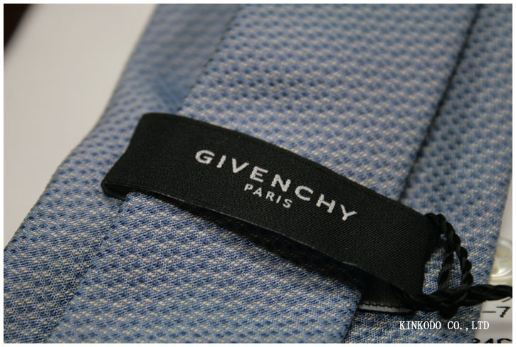 givency_blue_tie3.jpg