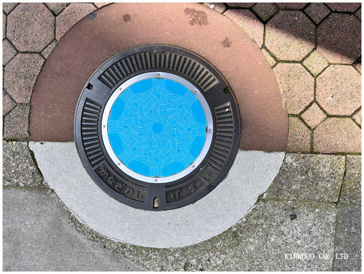 manhole.jpg