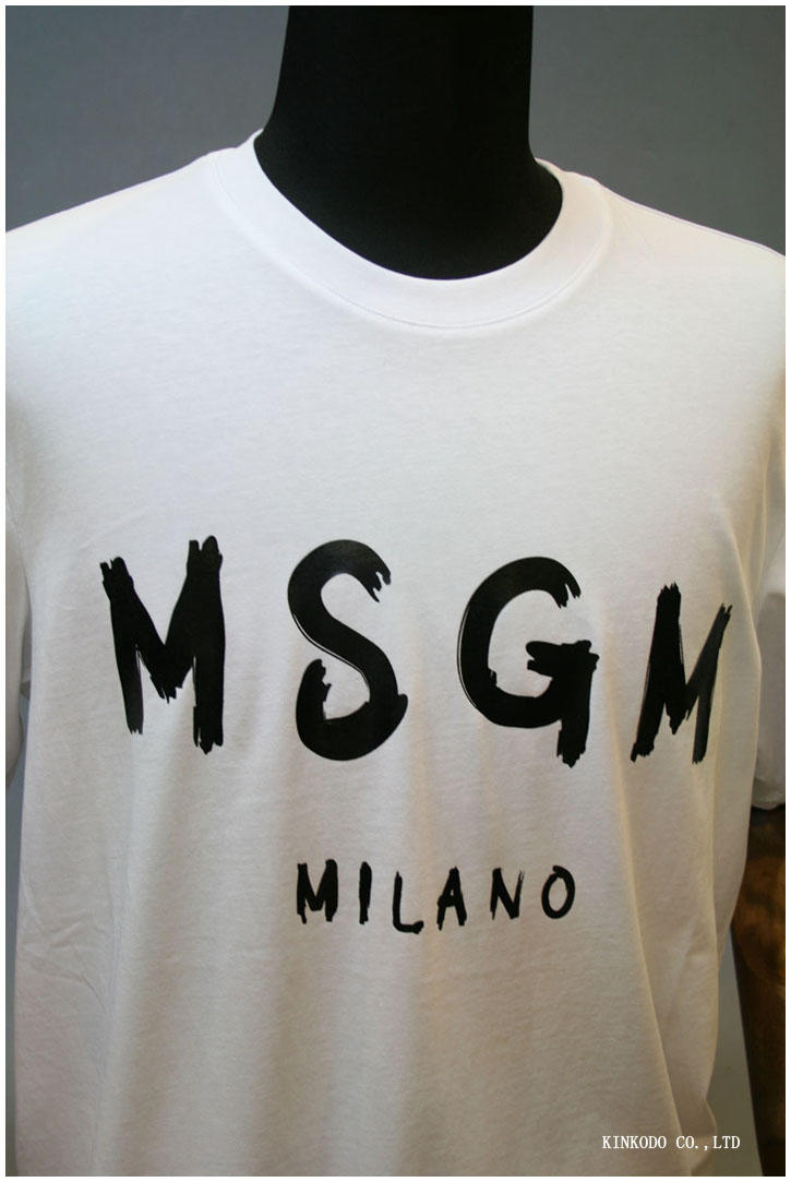 ローラが着用したことで爆発的ヒットになったMSGMのTシャツ<br />
MSGMのブランドロゴがそのままプリントされた、イタリーのブランドTシャツ