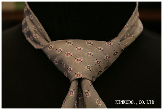 ネクタイの締め方３
